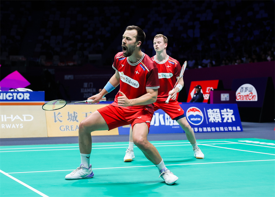 联赛榜首 联赛榜首